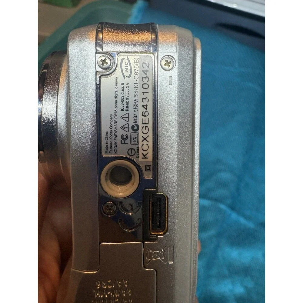 Kodak EasyShare C875 8.0MP Digital Camera with Case - Silver (Tested & Working)